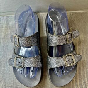 Capelli of New York Women’s Size 8 Silver Glitter Buckle Slip On Sandals NWOT